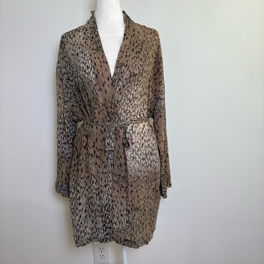 Victoria’s Secret leopard animal print semisheer, kimono belted robe pockets - Picture 9 of 14